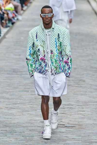 Look 56